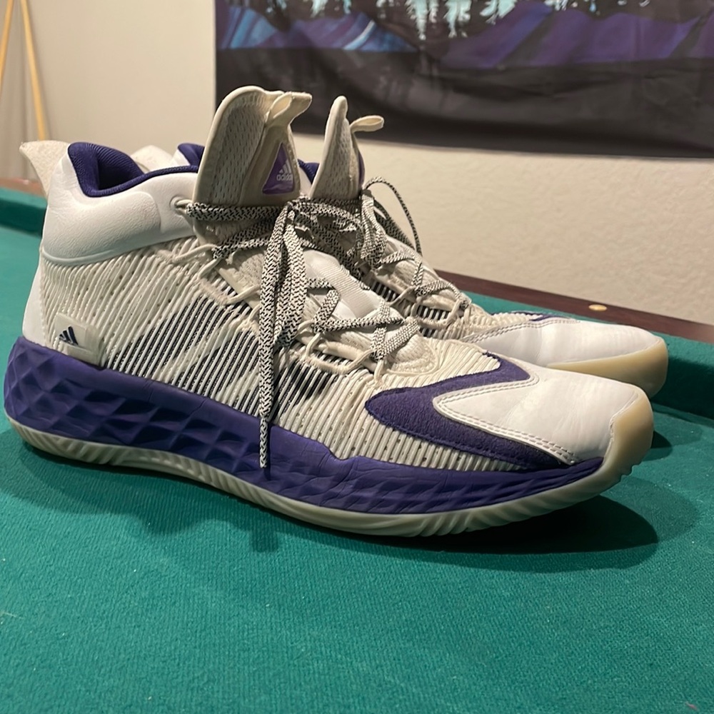 Adidas Pro Boost Mid Shoe - Unisex Basketball